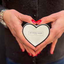 Lade das Bild in den Galerie-Viewer, Rosenbox Little Heart mit 3 Infinity Rosen